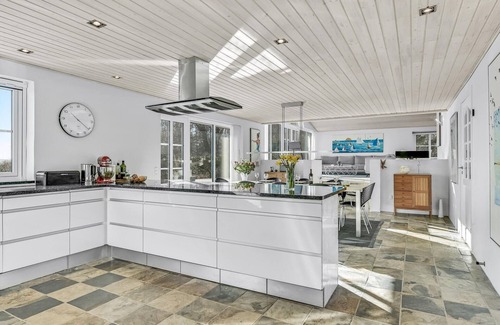 Hvidbjerg Strand House | Pet friendly home in Børkop with sauna