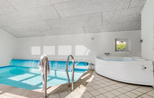 Hejlsminde Strand House | Pet Friendly Home In Hejls With Sauna - F04167