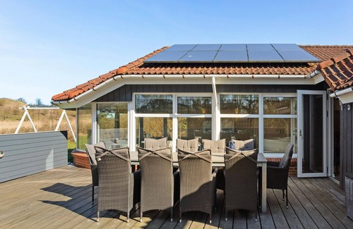 Sydlangeland House | Pet friendly home in Humble with sauna