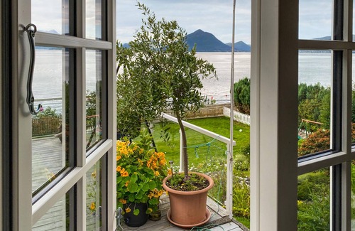 Mauseidvag House | Pet friendly home in Mauseidvåg