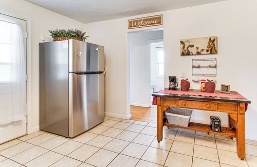 Casey House | Pet-Friendly Home w/Fenced Yard: 'Cozy in Casey'