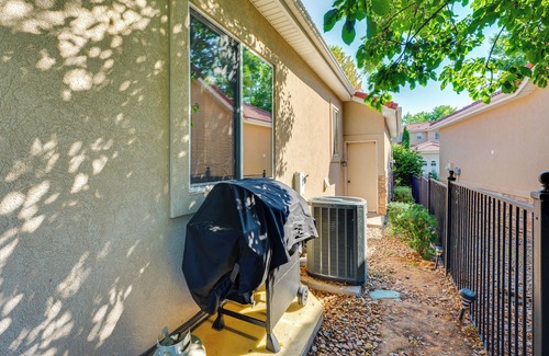 Longmont House | Pet-Friendly Longmont Home w/McIntosh Lake Access