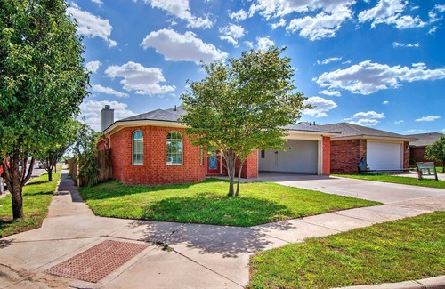 Lubbock Cottage | Pet-friendly Lubbock Home w/Yard - 6 Mi to TTU