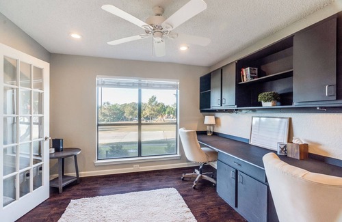 Plano House | Pet-friendly SFH across the street from park & playground