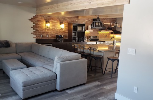 Midvale House | Pet Friendly spacious home. Close to everything