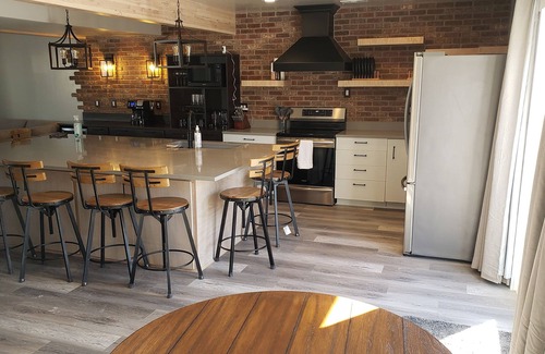 Midvale House | Pet Friendly spacious home. Close to everything