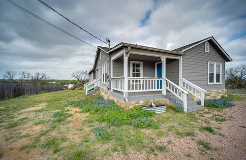 Llano House | Pet-Friendly Texas Retreat w/Deck & Gas Grill!
