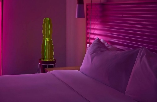 Sonora Sunrise Hotel | Pet-Friendly Unit. Relax and Unwind in Palm Springs and Enjoy Pool Access!