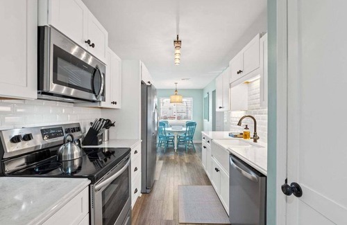 Crescent Beach Condo | Pet-friendly condo, less than 5 min walk to beach, beach chairs, wagon, umbrella etc. included!