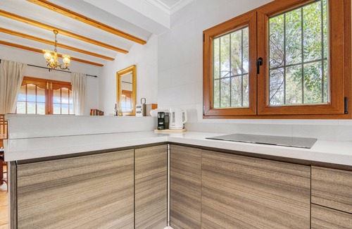 El Rafalet Villa | Pet-friendly 'Villa up to 8 sleeps 4 bedrms 2' with Pool, Garden, Terrace, Balcony, A/C & Wi-Fi