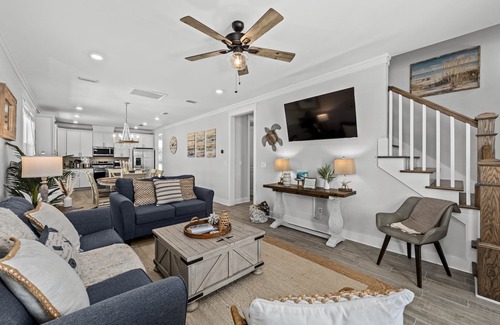 Cape San Blas House | Pet Paradise! Fenced Yard + Steps to Beach + Outdoor Shower + Beach Gear
