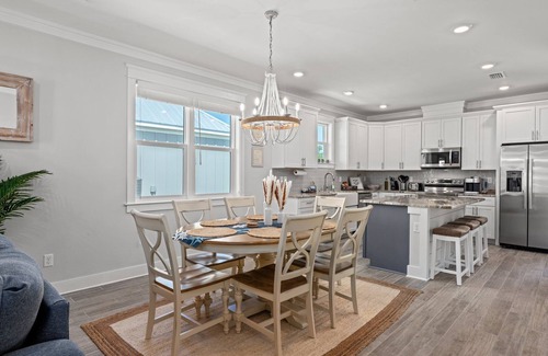Cape San Blas House | Pet Paradise! Fenced Yard + Steps to Beach + Outdoor Shower + Beach Gear