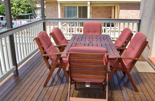 South West Rocks House | Pete's Place. Well-appointed reburnished 2 storey house