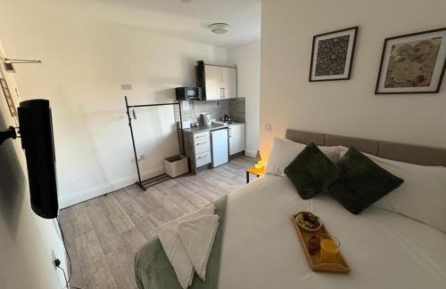 Peterborough Apartment | Peterborough Modern Studio 3