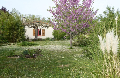 Puylausic House | Petit Coin de Paradis Pour 2 Personnes. Meublé 3 Étoiles. Chiens Acceptés