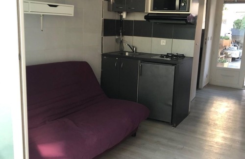 Mazargues House | Petit Studio Avec Terrasse Dans Villa