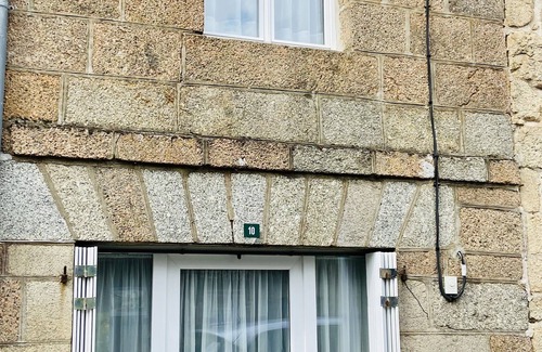 Belle-Isle-en-Terre House | Petite Maison de Village Étape