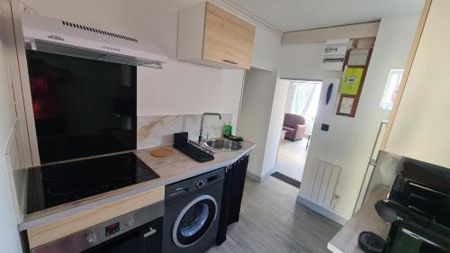 Montigny-le-Gannelon House | Petite maison cosy wifi avec terrasse