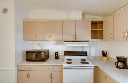 Langston House | Pets Welcome Quiet Retreat Near Lake Guntersville
