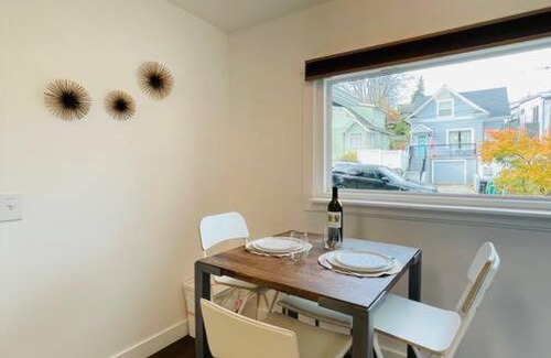Seattle House | Phinneywood Cottage - Greenlake - Zoo - Phinney