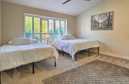 Entrada House | Phoenix Home: Ping Pong Table, Private Yard!