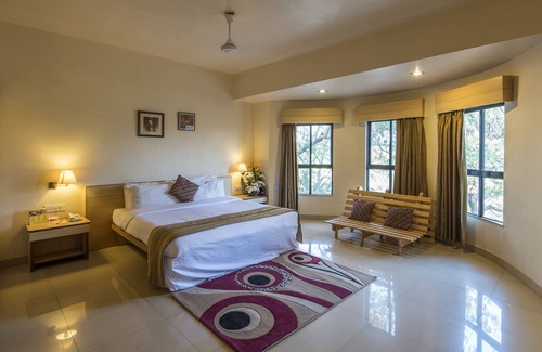 Mundhwa Hotel | Phoenix Hotel