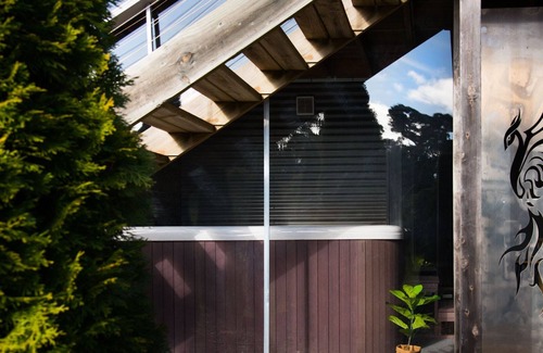 Hepburn House | Phoenix Summary: Tuck