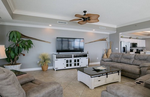 Orange Beach Condo | Phoenix West, Lazy River/Water Slide, UNREAL Views! Great rates!