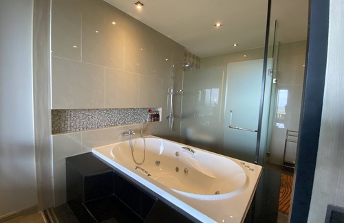 Chalong Hotel | Phuket View Coffee and Resort