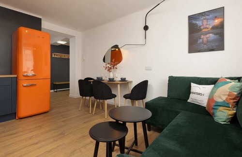 Srodmiescie Południowe Apartment | Piękna 52 | Atmospheric Apartment | AC