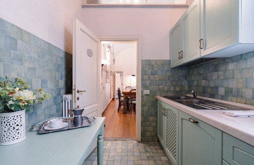 Sant' Ambrogio Apartment | Piazza Dei Ciompi With Private Garden