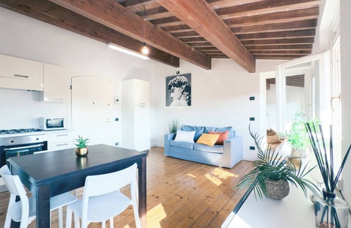 Verona City Centre Apartment | [Piazza Erbe] Rooftop free parking