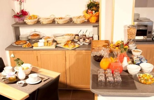 Abbadia San Salvatore Hotel | Piccolo Hotel Aurora