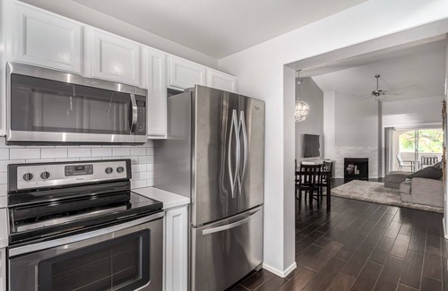 Paradise Valley Village Condo | Picture Perfect Paradise Valley Condo