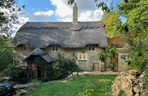 Gillingham House | Picture Postcard Dorset Cottage Sleeps up to 6