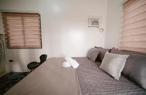 Binangonan House | Picturesque 3BR home near Thunderbird, Overlooking