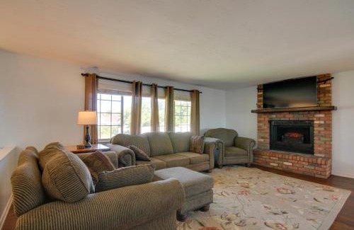 Page House | Picturesque Page Home Near Lake Powell and Hiking!
