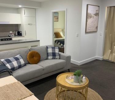 Glenelg Apartment | Pier 108 Glenelg