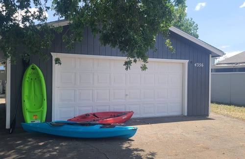 North Lakeport House | PIER 43! BOATDOCK>14 GUESTS>HOT-TUB