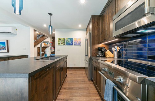 Tahoe Sierra Estates House | Pier|Beach|Tennis|Pickleball|Walk to Town