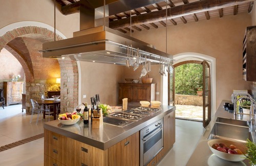 Lustignano Villa | Pieve di San Giovanni 10, Emma Villas