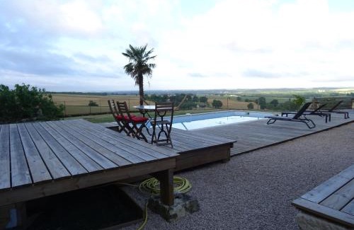 Castelnau-dArbieu Bed & Breakfast | PIGEONNIER DE SABAILLAN