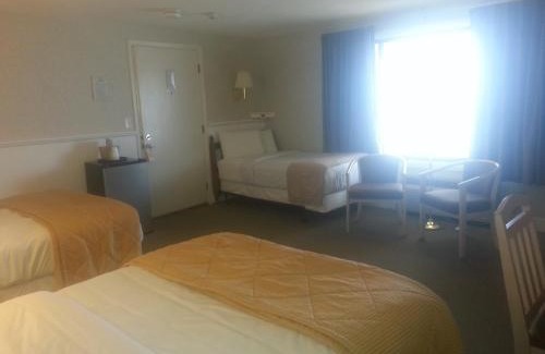 Plymouth Hotel | Pilgrim Sands on Long Beach