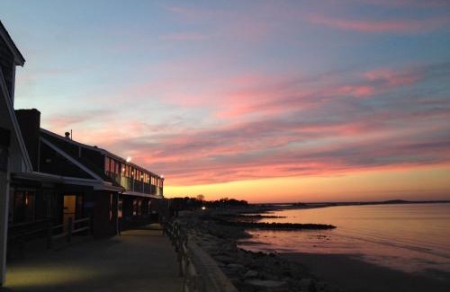 Plymouth Hotel | Pilgrim Sands on Long Beach
