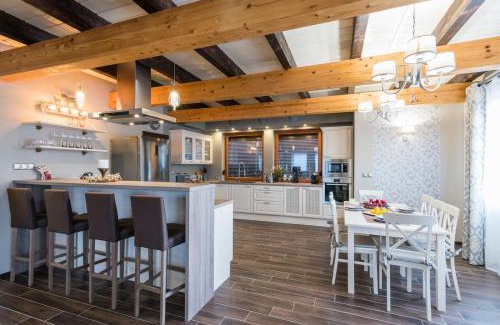 Stara Lesna Ski Chalet | Pillow House Tatras