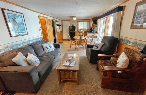 St Germain Cottage | Pine Haven Resort Unit #3