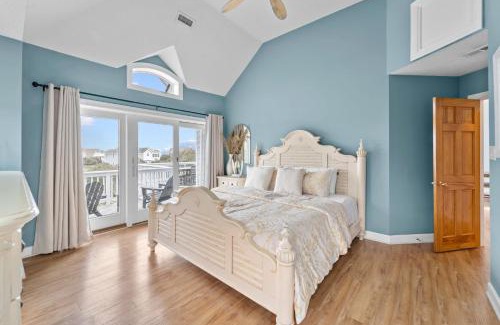 Pine Island House | Pine Island Perfection - 3min to beach with pool spa