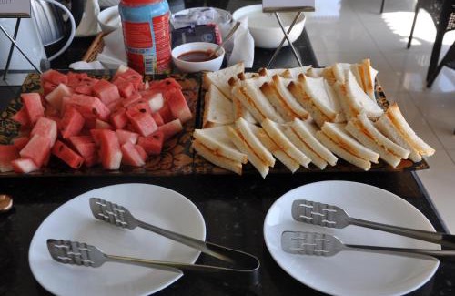 Kumarhatti House | Pine Maderas by Embrace