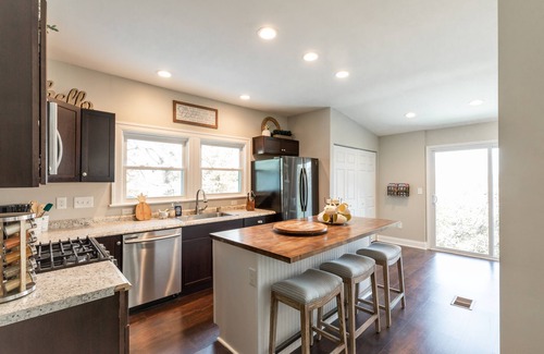 Latonia House | Pineapple Paradise 3 miles to downtown Cincinnati