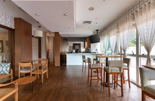 Barra da Tijuca Bed & Breakfast | Pineapples BPremium T5 | BPremium T5